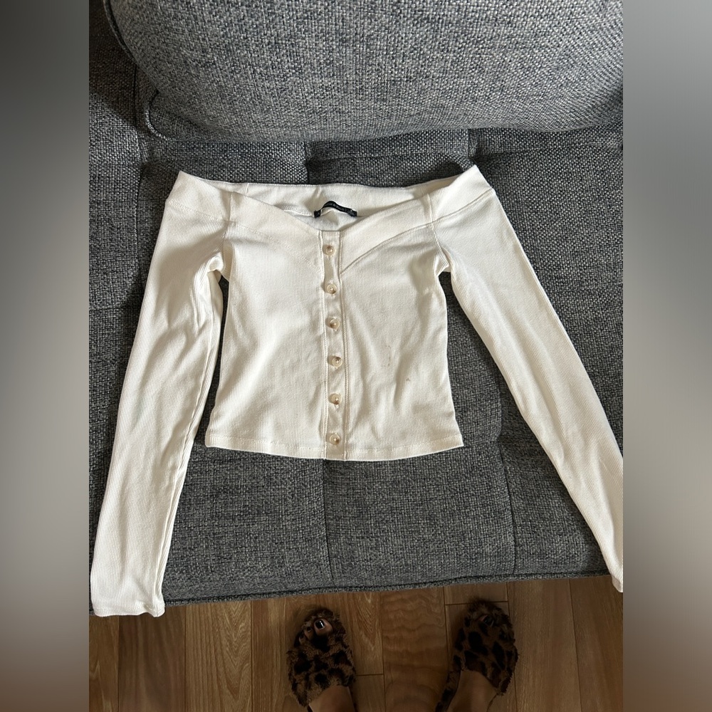 Cream Off The ShouldersAbercrombie & Fitch Top | Long Sleeve Ribbed Shirt